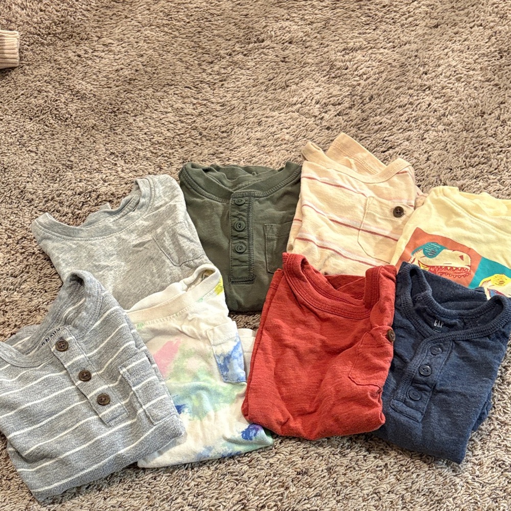 GAP and Old Navy Short Sleeved T-Shirts